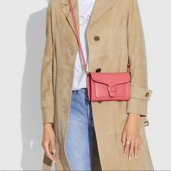 ⚡️SOLD⚡️Coach Tabby Strap Clutch - Picture 2 of 5